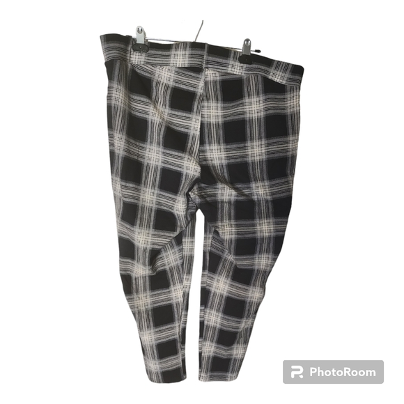 Torrid Ankle Skinny Studio Luxe Pants Size 3 - Picture 1 of 5